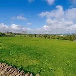 2 Bed In Lancaster Oc-53510 Holiday home Beetham