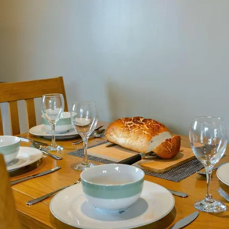2 Bed In Lancaster Oc-53510 Gerendaház