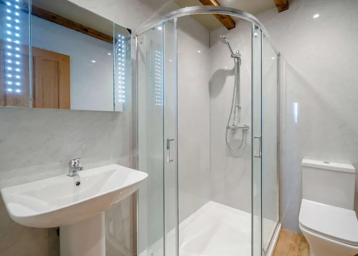 2 Bed In Lancaster Oc-53510 Ferienhaus *
